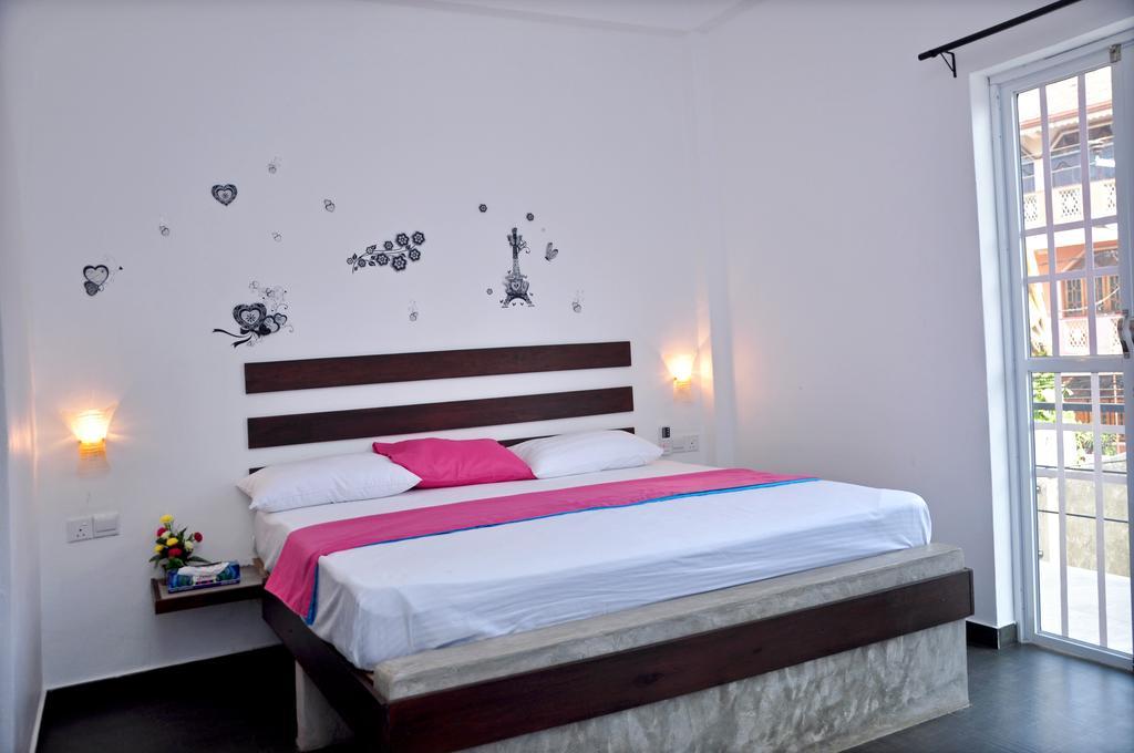 Petit Guest House 니곰보 외부 사진